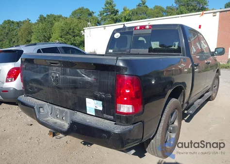 2018 Ram 1500 Big Horn 4X4 5'7 Box z USA, uszkodzony, nr VIN 1C6RR7LGXJS260238